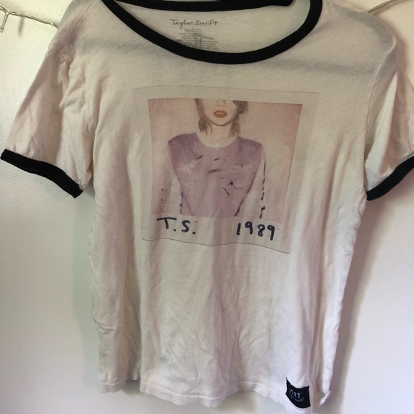Taylor Swift Tops - Taylor Swift 1989 Tour Shirt